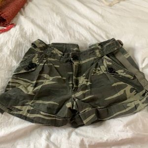 Forever 21 camo shorts